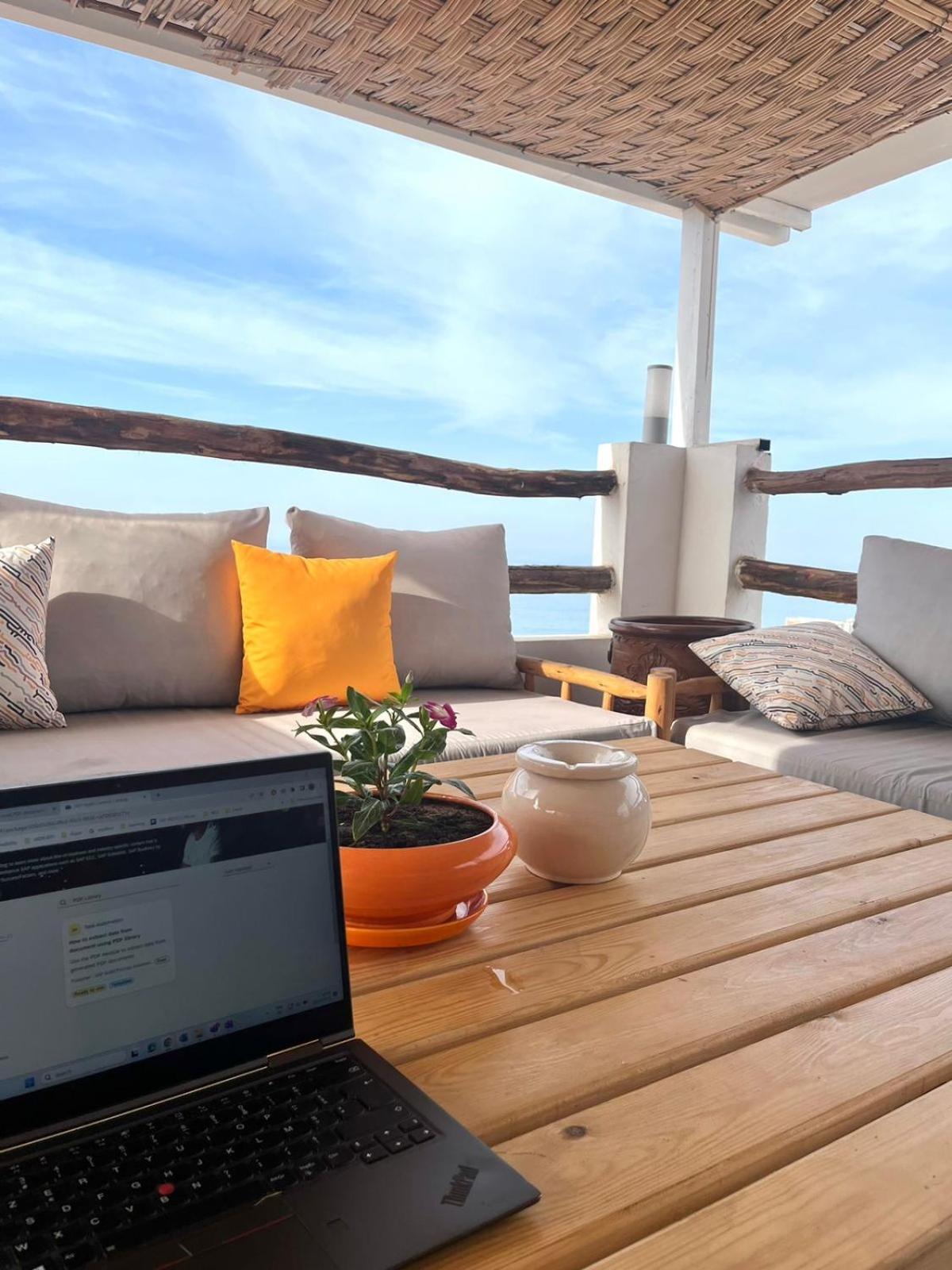 Bigblue Surf Hostel & Coworking Space - Taghazout (Adults Only) Azazoul Екстериор снимка