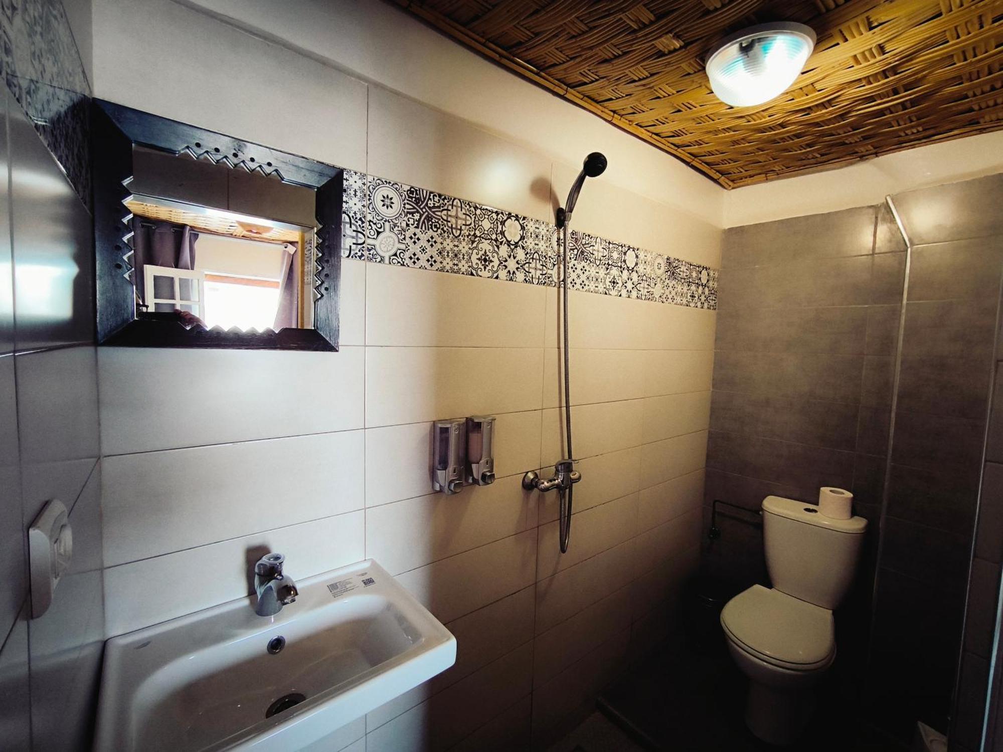 Bigblue Surf Hostel & Coworking Space - Taghazout (Adults Only) Azazoul Екстериор снимка