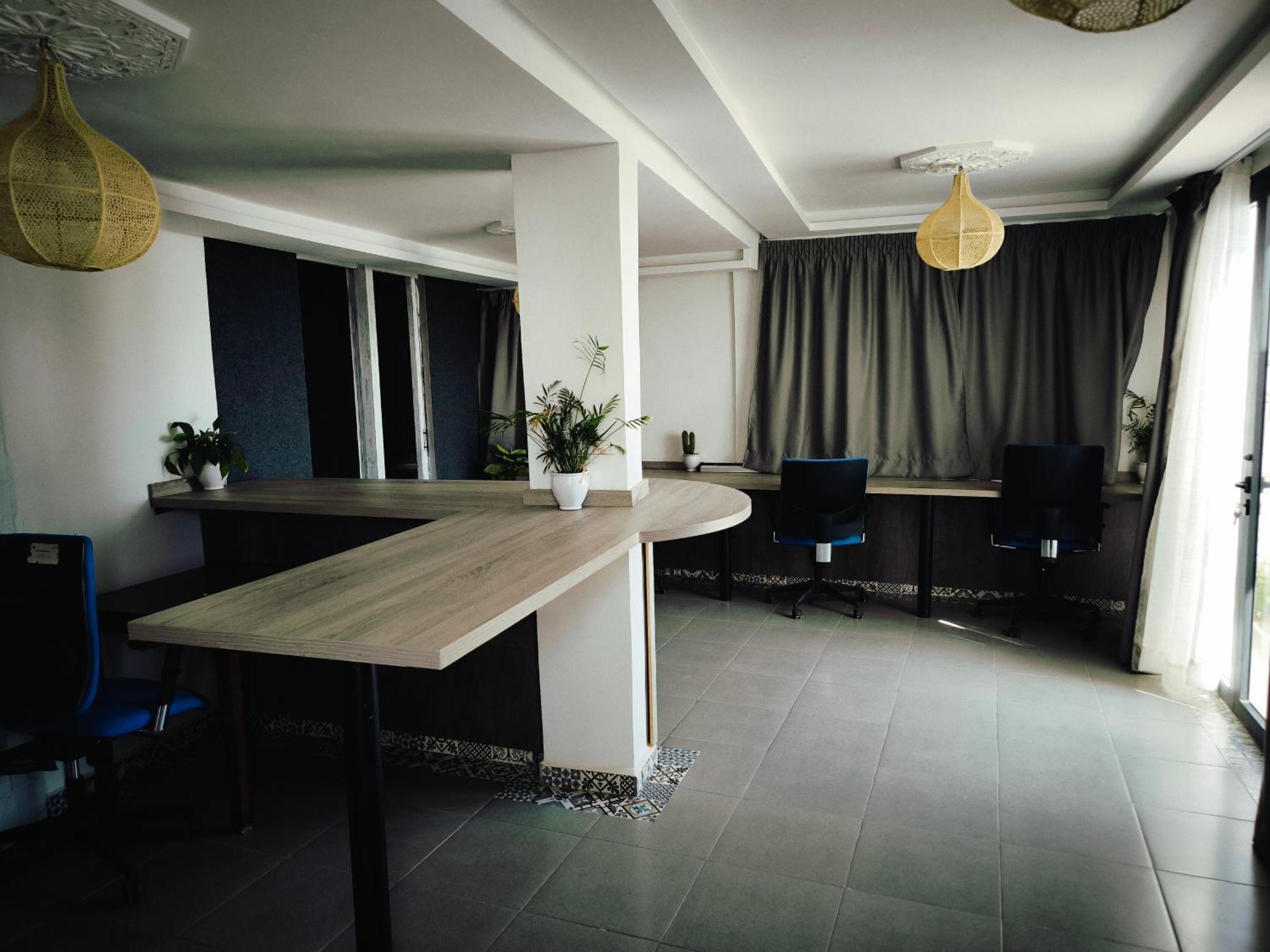 Bigblue Surf Hostel & Coworking Space - Taghazout (Adults Only) Azazoul Екстериор снимка